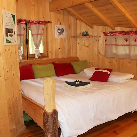 Hébergement de vacances Domaine De - Gîtes, D'hôtes&cabanes